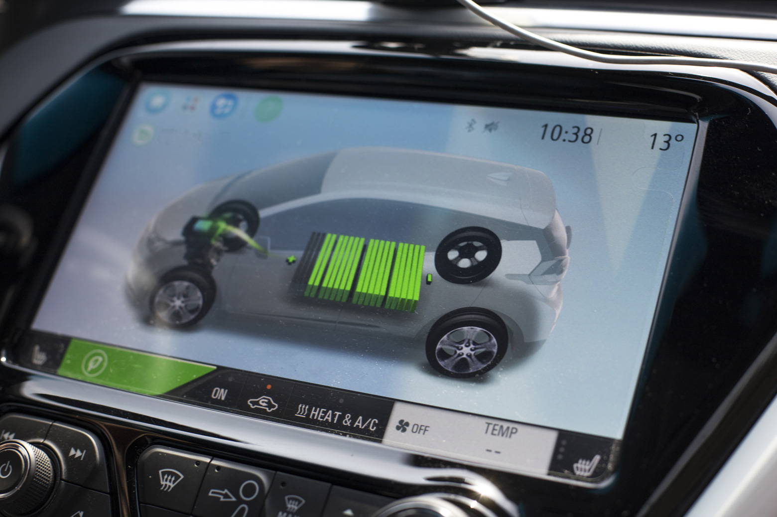 Electric display of car battery.   Photo: Adobe