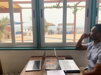 Preparing a lecture at a beach cafe near Accra called Ozzie’s.