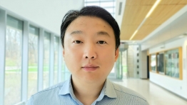 Yi Zheng